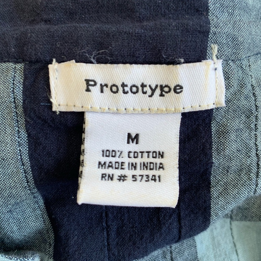 Prototype check button down v neck 100% cotton shirt, size M - Picture 6 of 6